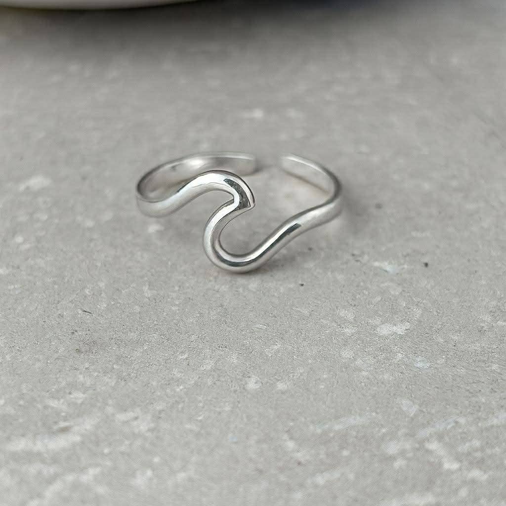 Tarnish Resistant Wave Open Ring: Silver