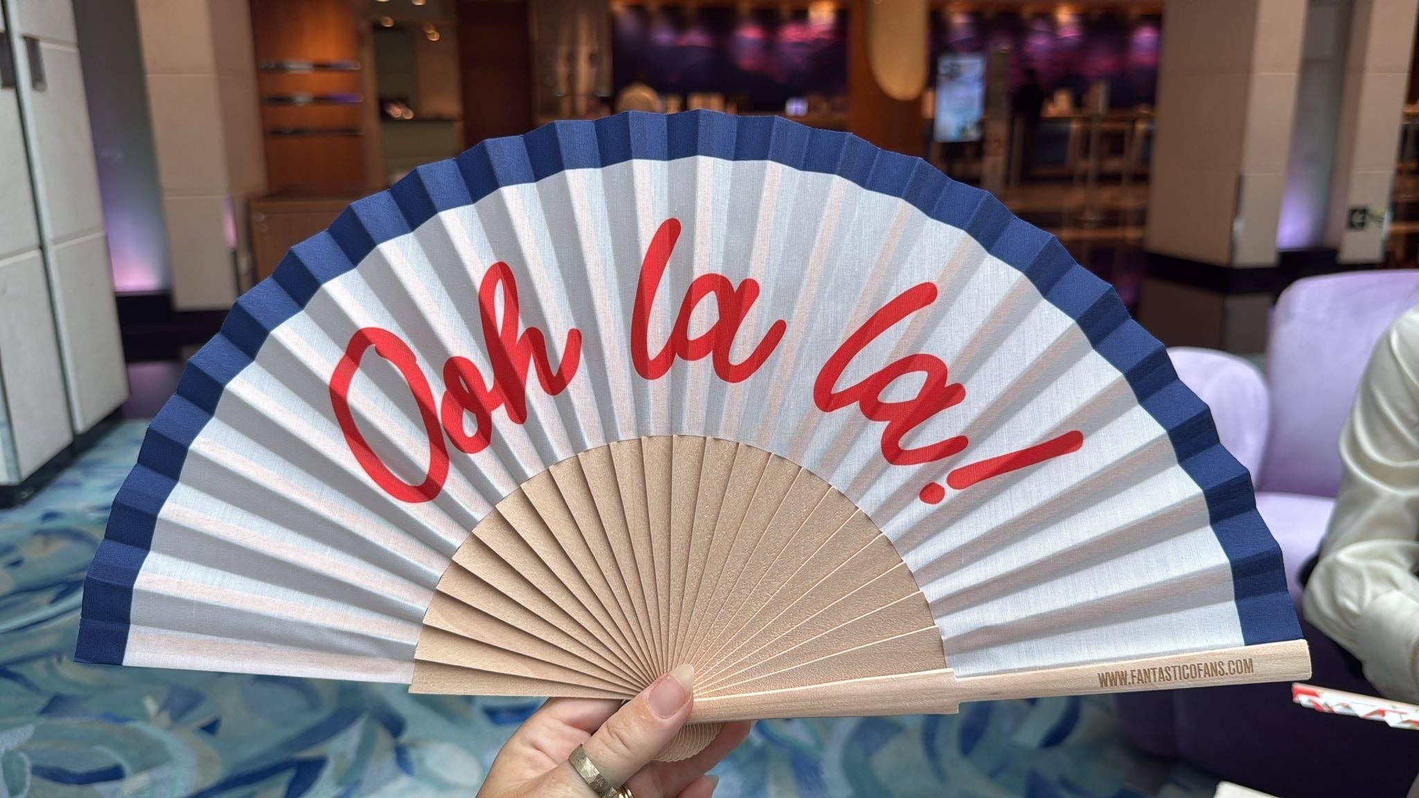 Ooh La La Script 23cm fan