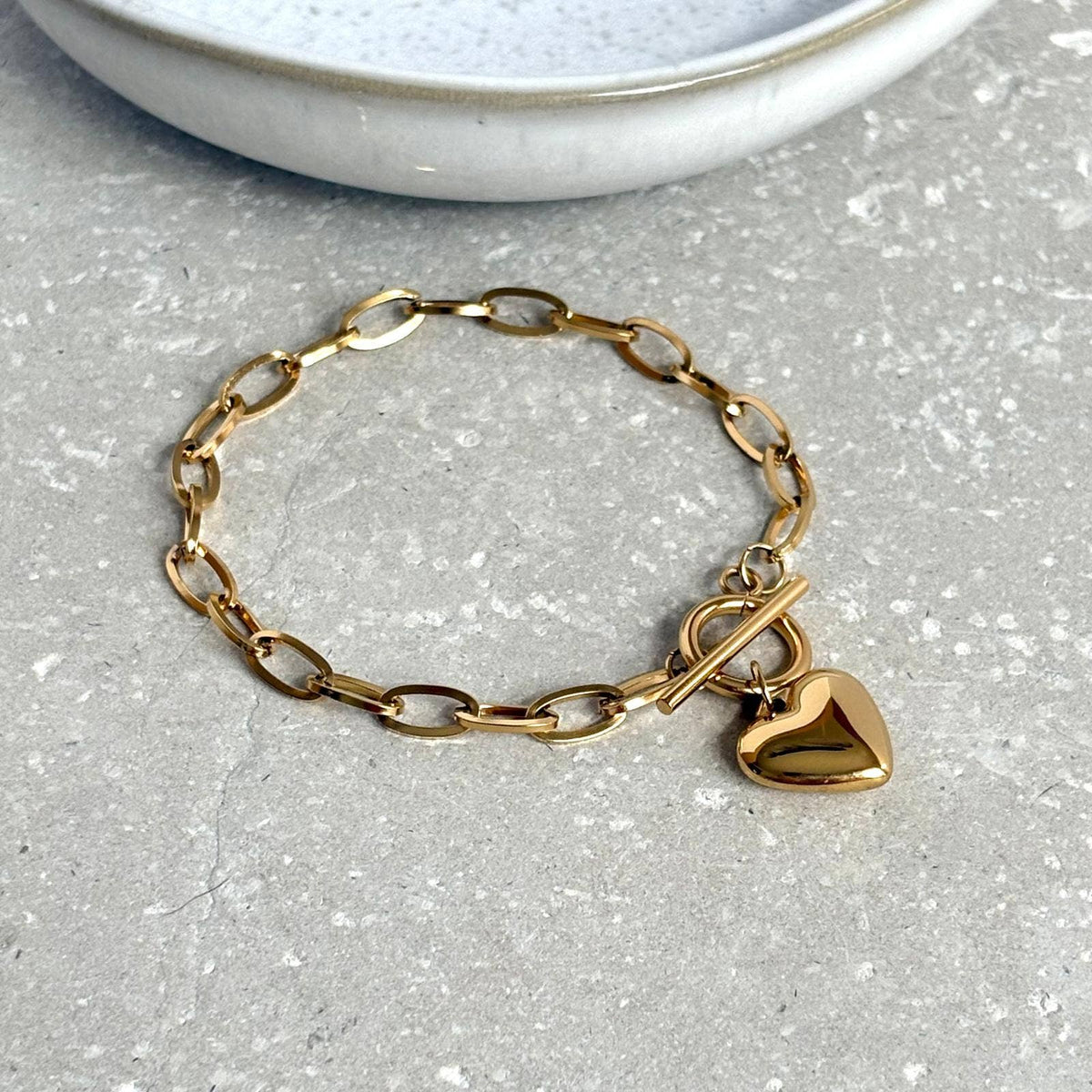Tarnish Resistant Heart Toggle Clasp Bracelet: Gold